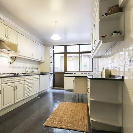 Stylish With Private Terrace And Garage * Lisboa