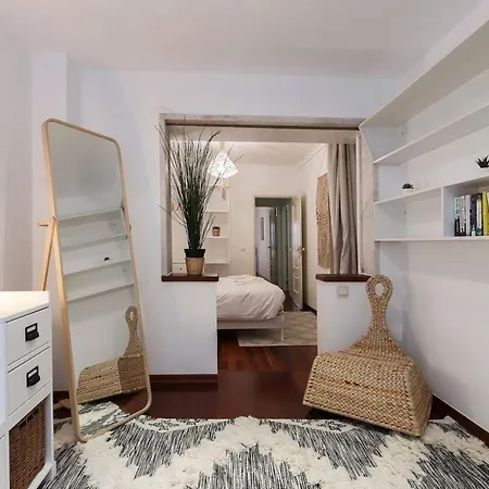 Stylish With Private Terrace And Garage Lisboa